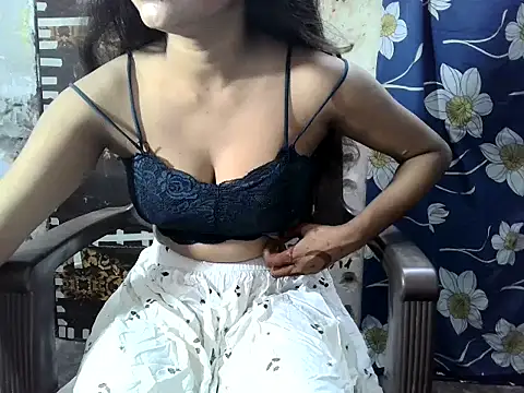 Snapshot of Lovely_Pandey chatting on 5, 7, 2026 Lovely Pandey online show from 5, 7, 2026