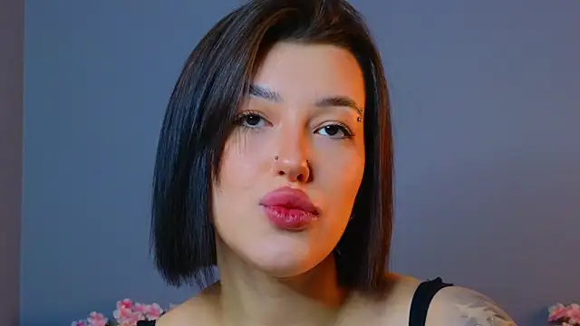 ScarlettYohann online show from 7, 5, 2026
