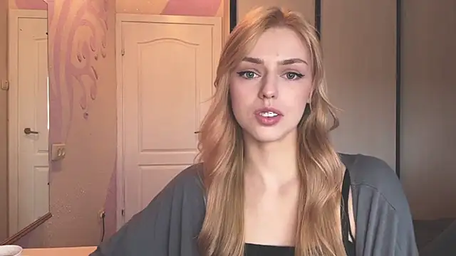 ScarlettRosy online show from 8, 5, 2026