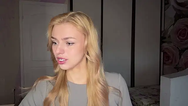 ScarlettRosy online show from 13, 5, 2026