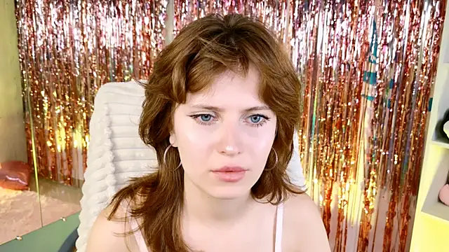 LolaDominara online show from 4, 7, 2026