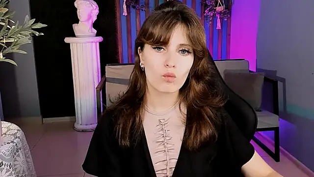 LolaDominara online show from 25, 7, 2026