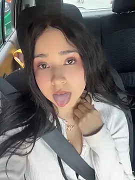 eimili love online show from 22, 5, 2026