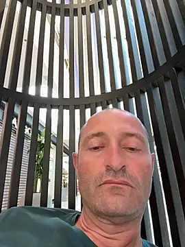 Snapshot of vladgree chatting on 25, 6, 2026 vladgree online show from 25, 6, 2026