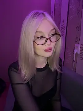 Velvet Doll  online show from 1, 6, 2026