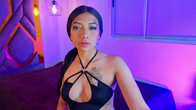 Snapshot of Ey_Im_simone_ chatting on 1, 6, 2026 Ey Im simone online show from 1, 6, 2026