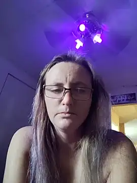 Snapshot of Queenle91 chatting on 5, 6, 2026 Queenle91 online show from 5, 6, 2026