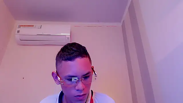 sombra 18 online show from 3, 8, 2026