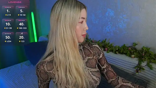 LindaThackerr online show from 8, 8, 2026