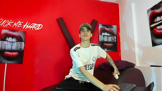 Snapshot of TWINKS_BOYSX chatting on 18, 6, 2026 TWINKS BOYSX online show from 18, 6, 2026