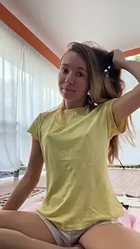 Mini girl do it better online show from 11, 5, 2026