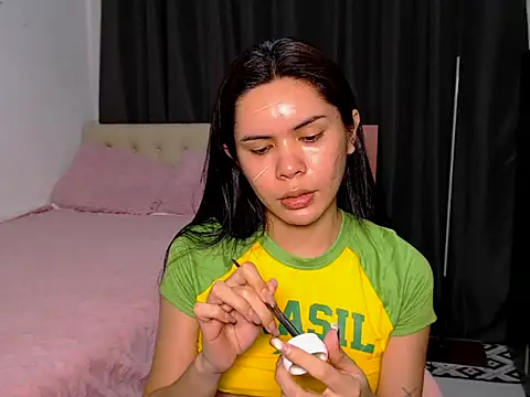 Alexandra Kenn online show from 28, 6, 2026