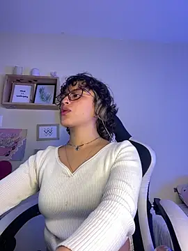 Lusiana   online show from 30, 6, 2026