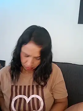 mell0102 online show from 2, 6, 2026