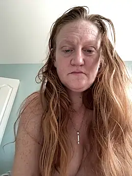Snapshot of Kellilyn10 chatting on 18, 5, 2026 Kellilyn10 online show from 18, 5, 2026