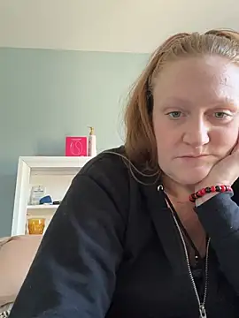 Snapshot of Kellilyn10 chatting on 3, 6, 2026 Kellilyn10 online show from 3, 6, 2026