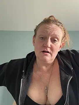 Snapshot of Kellilyn10 chatting on 4, 6, 2026 Kellilyn10 online show from 4, 6, 2026