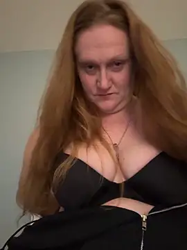 Snapshot of Kellilyn10 chatting on 6, 6, 2026 Kellilyn10 online show from 6, 6, 2026