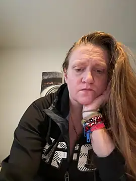 Kellilyn10 online show from 14, 6, 2026