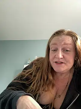 Kellilyn10 online show from 24, 6, 2026