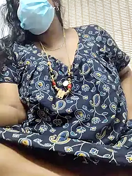 Snapshot of tamilkavitha123 chatting on 11, 5, 2026 tamilkavitha123 online show from 11, 5, 2026