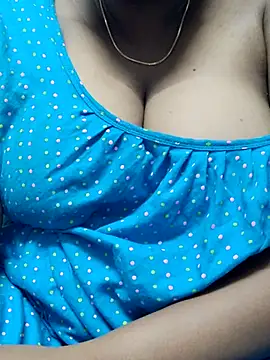 Snapshot of tamilkavitha123 chatting on 13, 5, 2026 tamilkavitha123 online show from 13, 5, 2026
