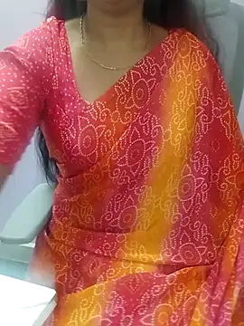 Snapshot of silksmitha- chatting on 3, 7, 2026 silksmitha- online show from 3, 7, 2026