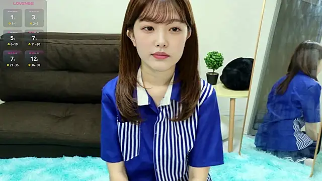 Tsukichan  online show from 8, 7, 2026