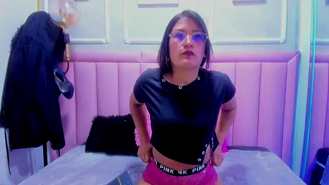Sophie pink78 online show from 13, 5, 2026