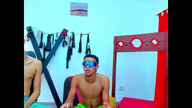 friends lust latin online show from 12, 5, 2026