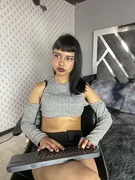 AntonellaCooper Pink online show from 12, 5, 2026