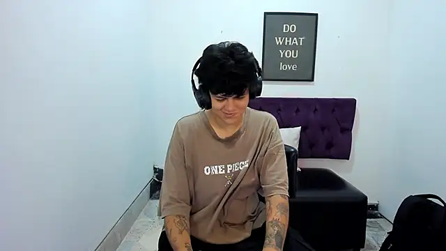 Favpussyboy online show from 13, 5, 2026
