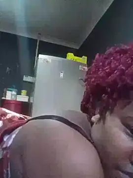 ChubbyMidgetxxx19 online show from 9, 5, 2026