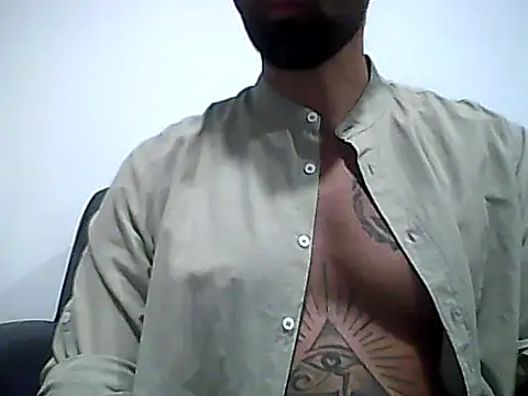 Snapshot of Alessandromagno8 chatting on 11, 5, 2026 Alessandromagno8 online show from 11, 5, 2026