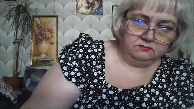 MarinaFarina53 online show from 10, 6, 2026
