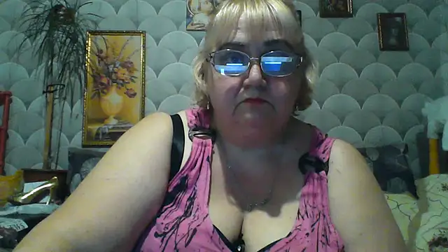 MarinaFarina53 online show from 24, 6, 2026