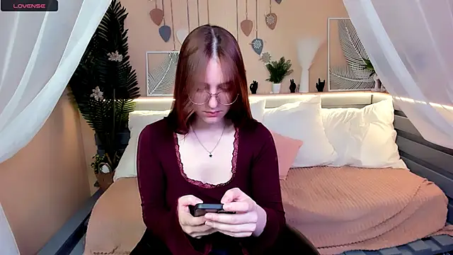 Maya Winters online show from 28, 5, 2026