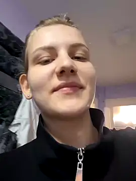 mooniekiss online show from 12, 5, 2026