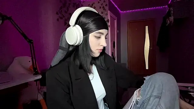 NightFoxxx online show from 4, 6, 2026