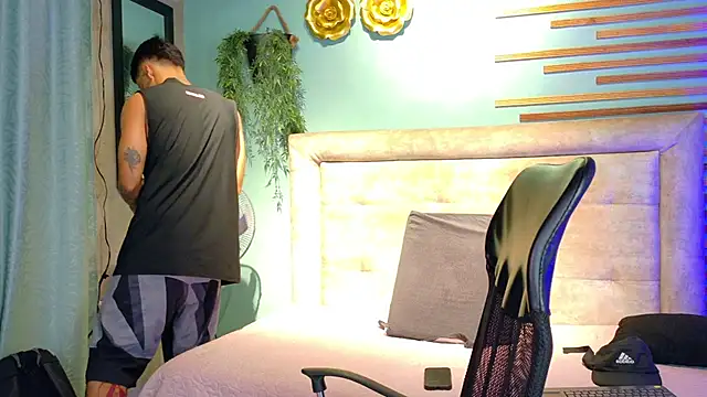 criss hardcock  online show from 13, 6, 2026