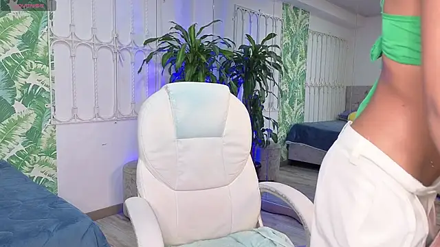 baby julieta00 online show from 22, 6, 2026
