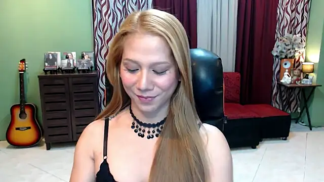 Snapshot of dreamgirlHILARY chatting on 29, 4, 2026 dreamgirlHILARY online show from 29, 4, 2026