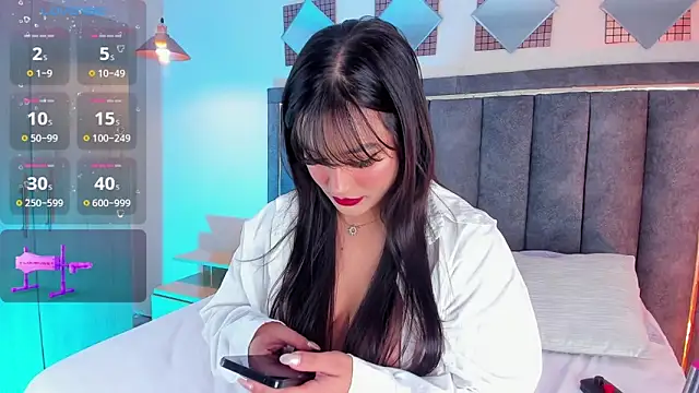 Isa foxxx26 online show from 13, 5, 2026