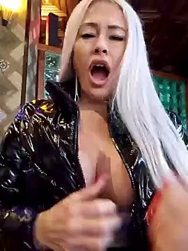 Snapshot of MILFBARBY chatting on 27, 12, 2024 MILFBARBY online show from 27, 12, 2024