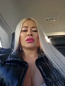 Snapshot of MILFBARBY chatting on 30, 12, 2024 MILFBARBY online show from 30, 12, 2024