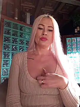 Snapshot of MILFBARBY chatting on 4, 2, 2025 MILFBARBY online show from 4, 2, 2025