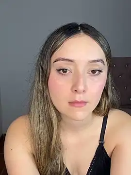 Sarisloves online show from 10, 5, 2026