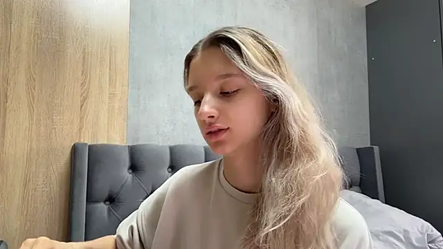 Tiffany Blom online show from 13, 5, 2026