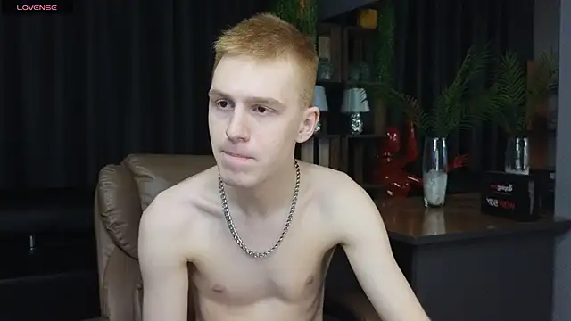 Tommy CrashXXX online show from 20, 5, 2026
