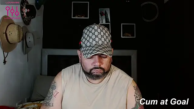 Snapshot of perverseveteranmanxxx chatting on 5, 12, 2024 perverseveteranmanxxx online show from 5, 12, 2024